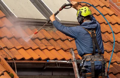 Démoussage et hydrofuge de toiture à Tuchan